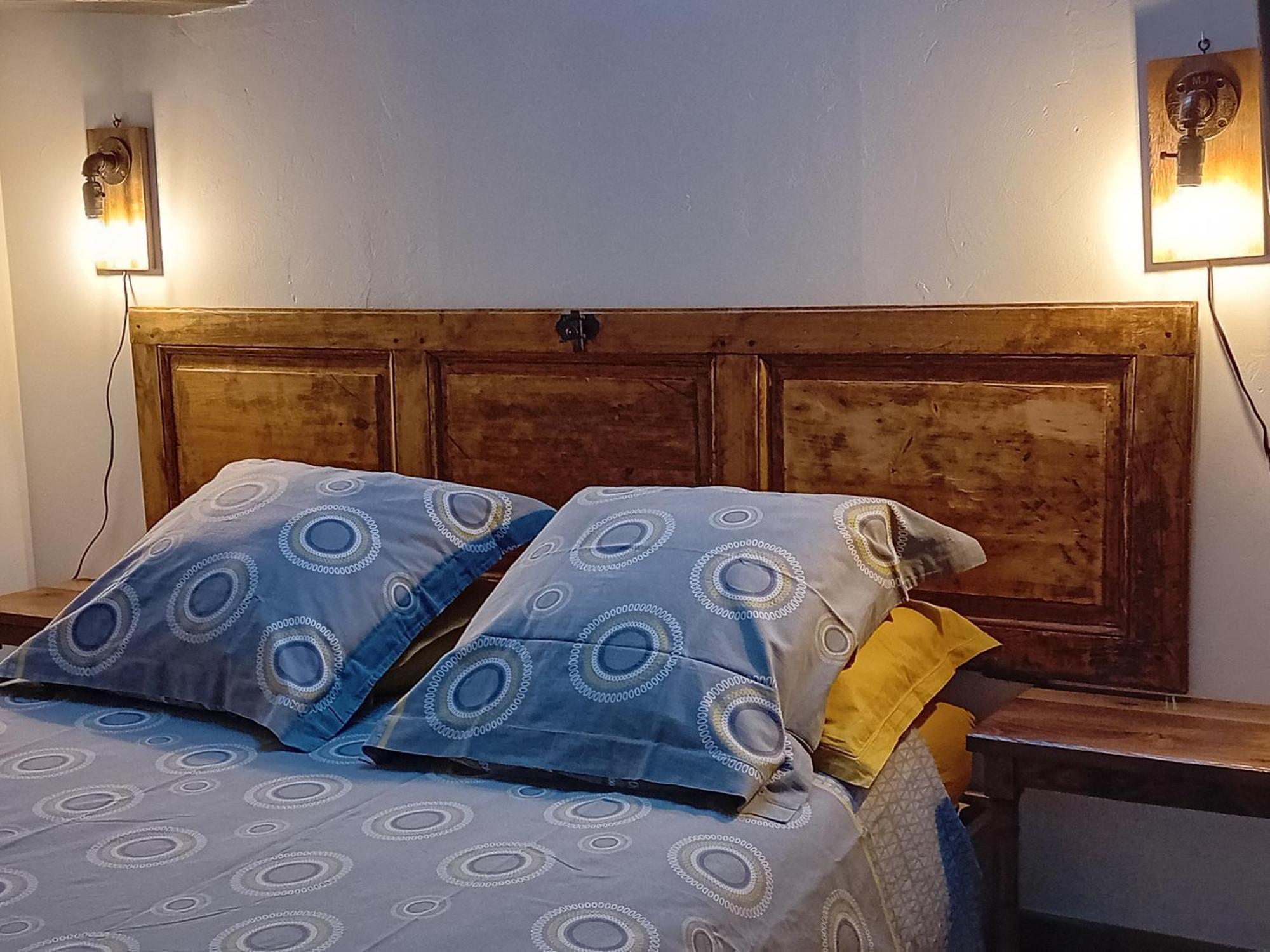Bed and Breakfast Sous Les Toits Dosches Exterior foto